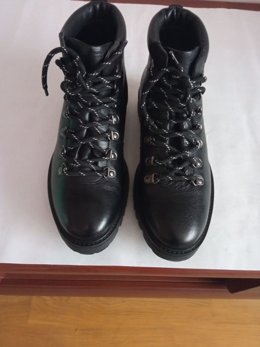 Нові зимні шкіряні черевики. Устілка 26, 5 см