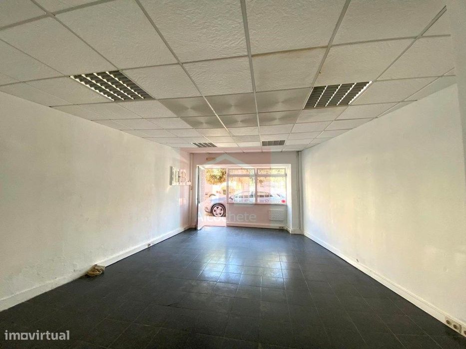 Loja de Comércio ou Serviços no Centro de Alcochete