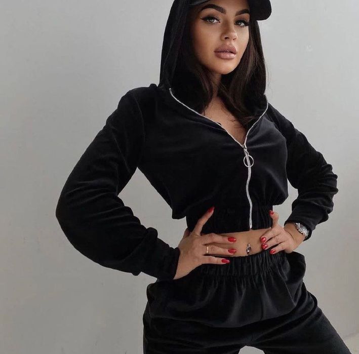 Костюм велюровий жіночий чорний