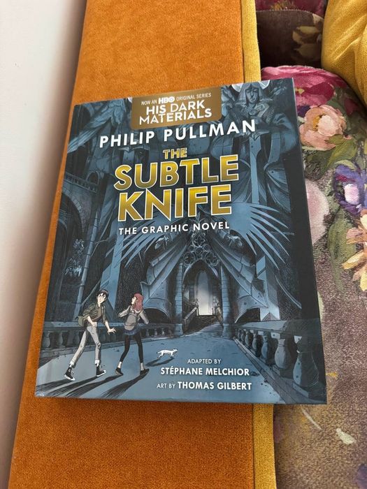 Книга Тверда палітурка англійською комікси: The Subtle Knife Автор: Philip Pullman графічний роман комікс Філіпа Пулмана