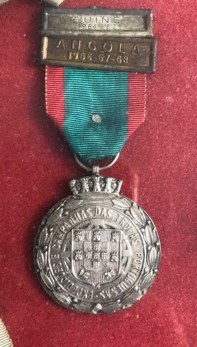 Grupo de medalhas militares e de honra portuguesas