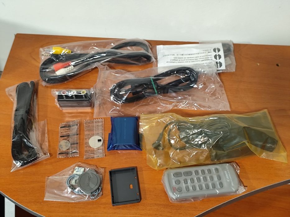 Câmara filmar Canon MV830