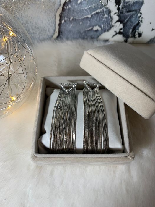 Kolczyki nitki i cyrkonie