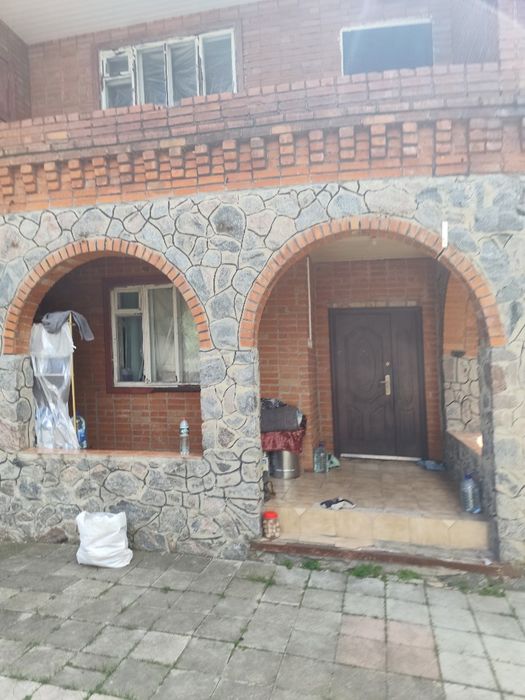 Продам Дім  місто. Білики  Полтавська обл.з гаражем під СТО.