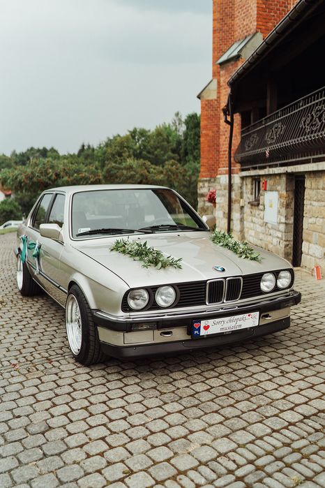 Klasyczne BMW E30 do Ślubu | Kultowe Auto z Charakterem