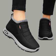 Зимове взуття (дутики)