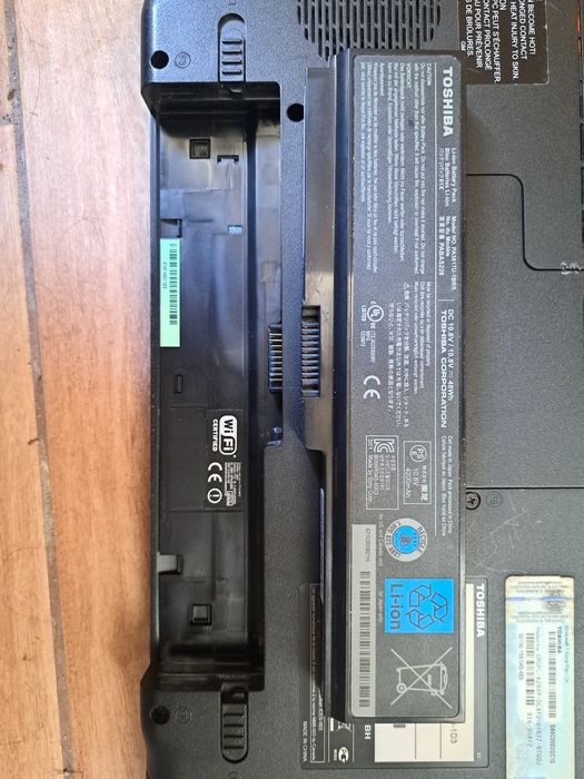 Toshiba  satellite c660d-1d3 para peças