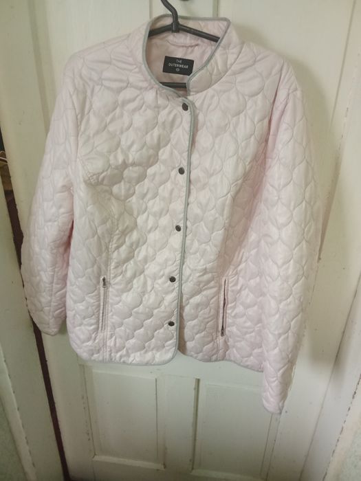 Куртки жіночі весгяні