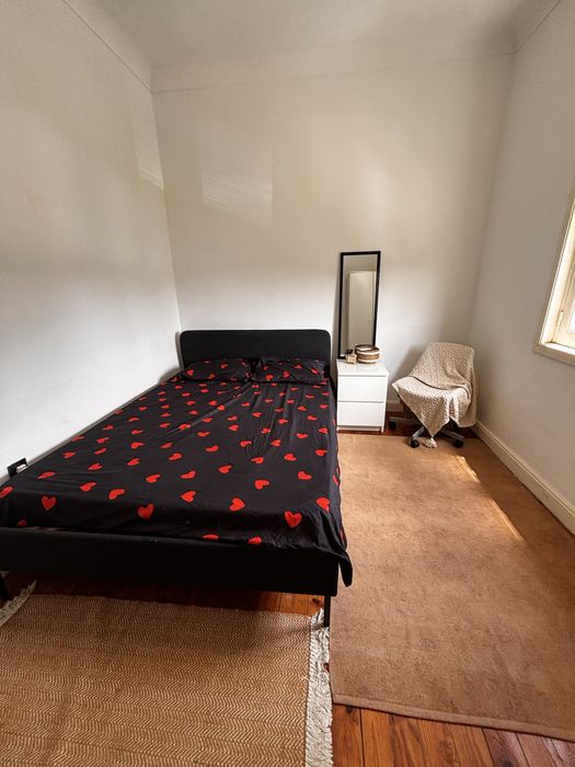 Quarto disponivel com contas inclusas