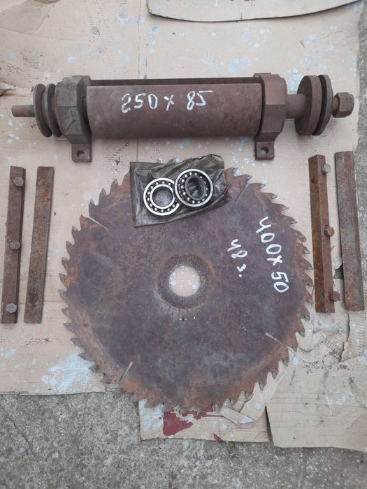 Вал фуганка з циркулярною пилою