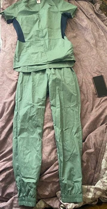 Продам медичний костюм