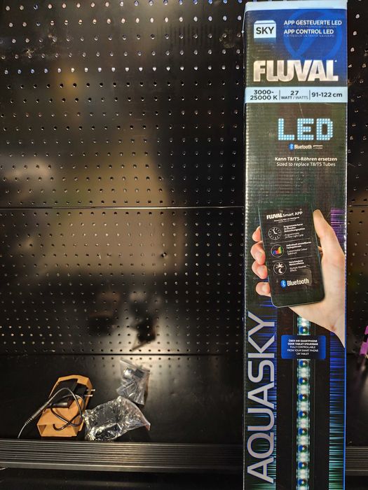 Oświetlenie LED Fluval AQUASKY 27W 91-122cm czarna 3000K-25000K