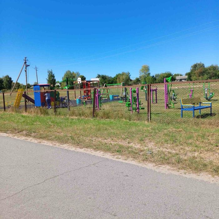 Продам житловий будинок біля Чернігова (с. Іванівка)