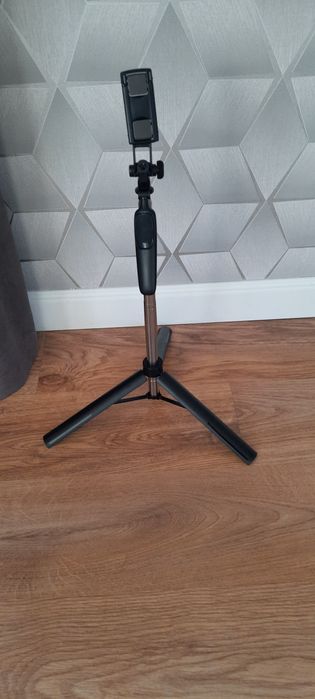Tripod Statyw do telefonu z pilotem 2w1 Selfie Stick