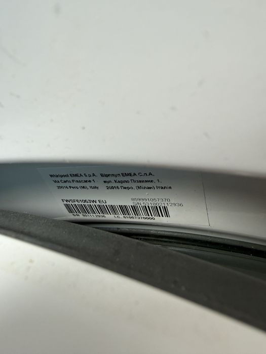 Продам пральну машинку     Whirlpool FWSF61053W EU