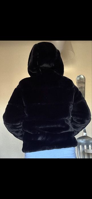 Casaco pêlo azul com capuz