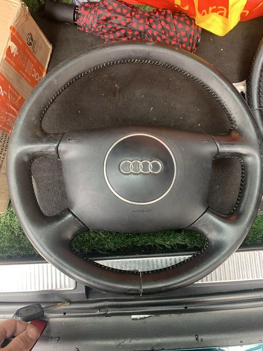 Volante audi a4.
