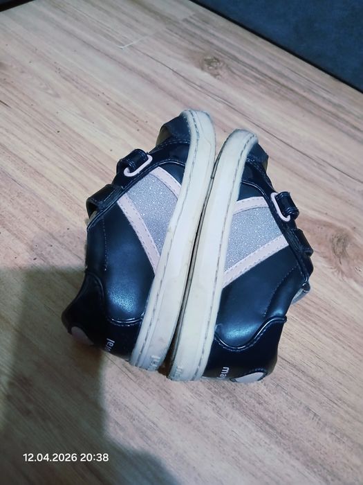 Buty dla dziewczynki rozmiar 25 Mayoral