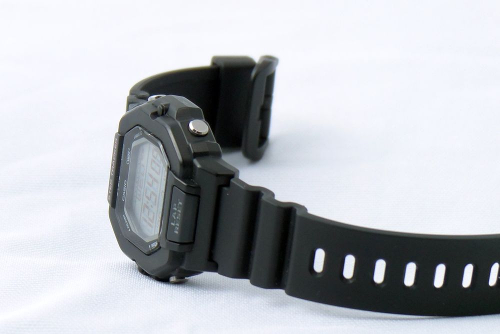 Zegarek Casio LWS-2200H