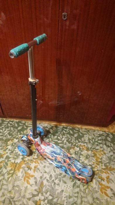 Самокат   200грн