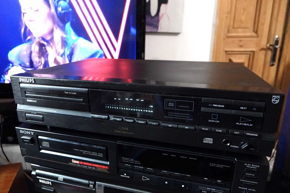 Odtwarzacz CD Philips CD 614, z pilotem, podwójny DAC TDA