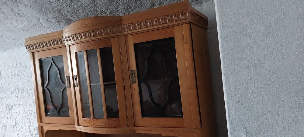 Kredens sosnowy zabytkowy