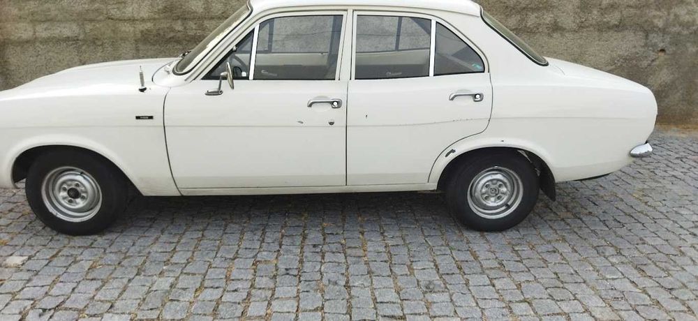 Ford 1100 carro de 1971