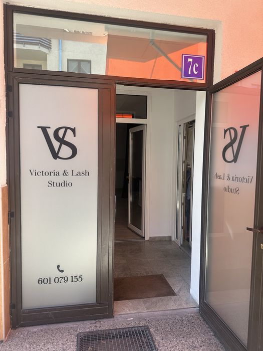 Lokal plac Neptuna , swietna  lokalizacja .