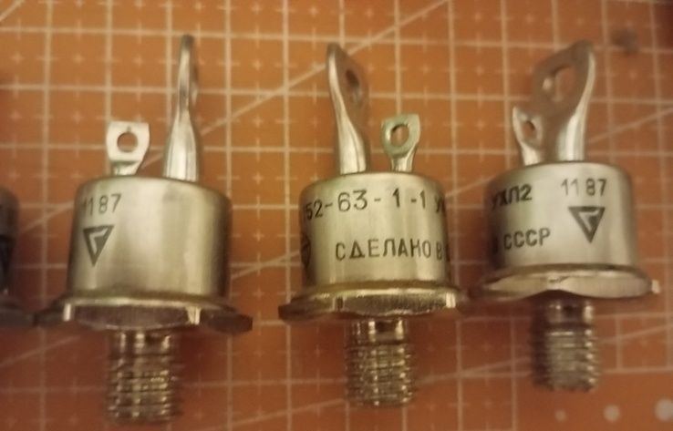 Транзістор тк 152