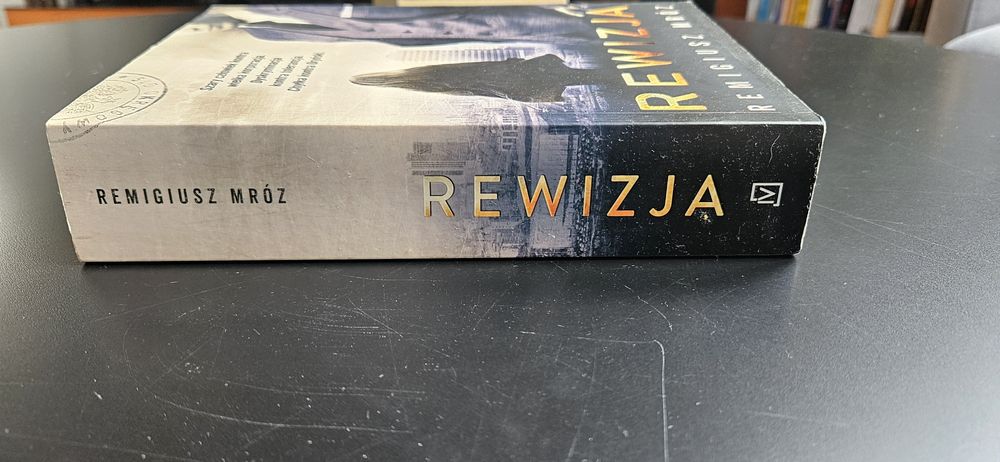 Książka pt: Rewizja , autor Remigiusz Mróz nowa