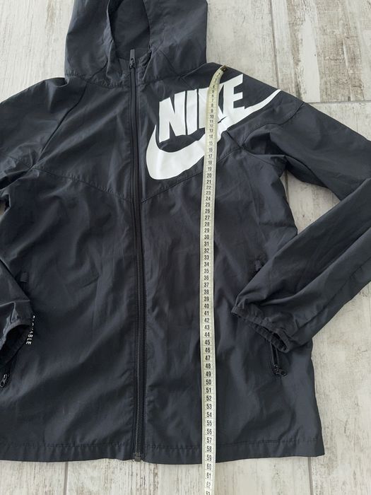 Nike вітровка підліткова спортивна