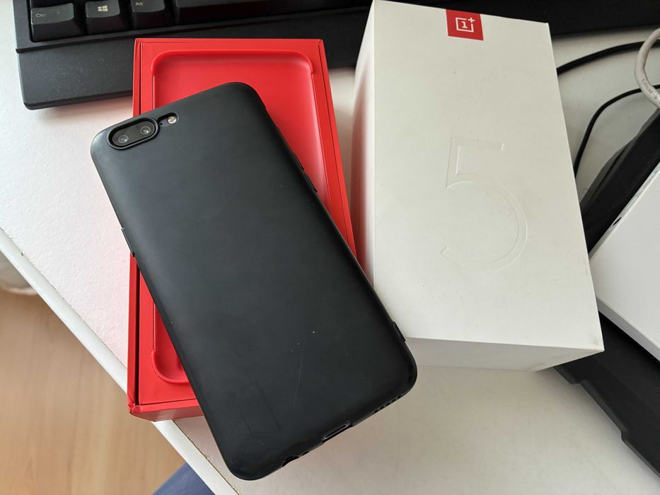 OnePlus 5 8GB + 128GB