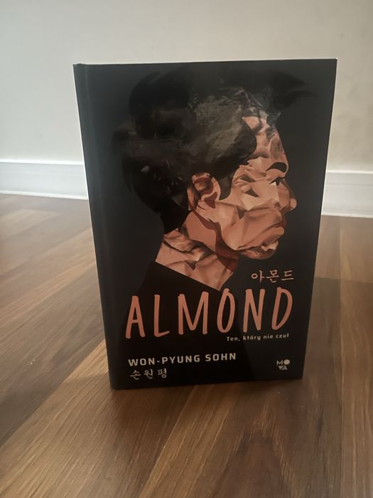 Almond, ten ktory nie czuł
