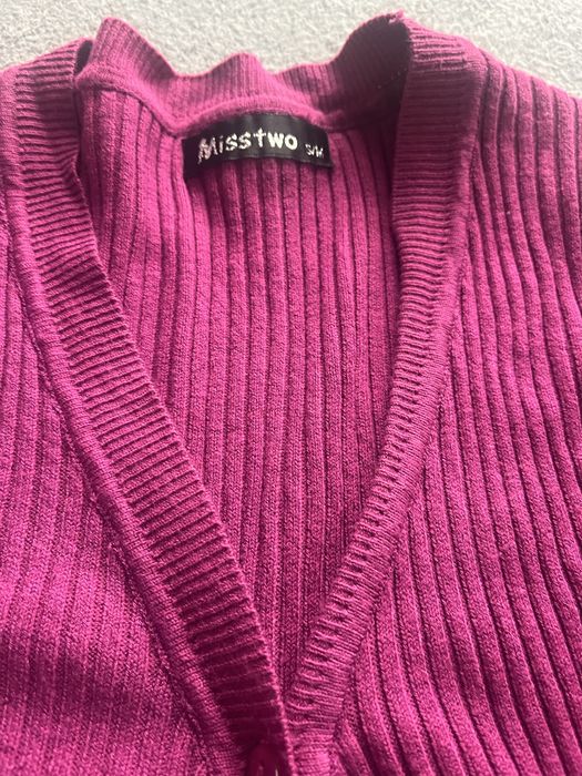 Burgundowy sweterek rozpinany