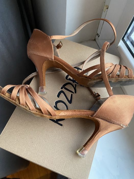 Buty do tanca towarzyskiego