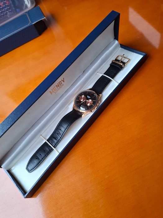 Relógio elegante e novo "Henry London"