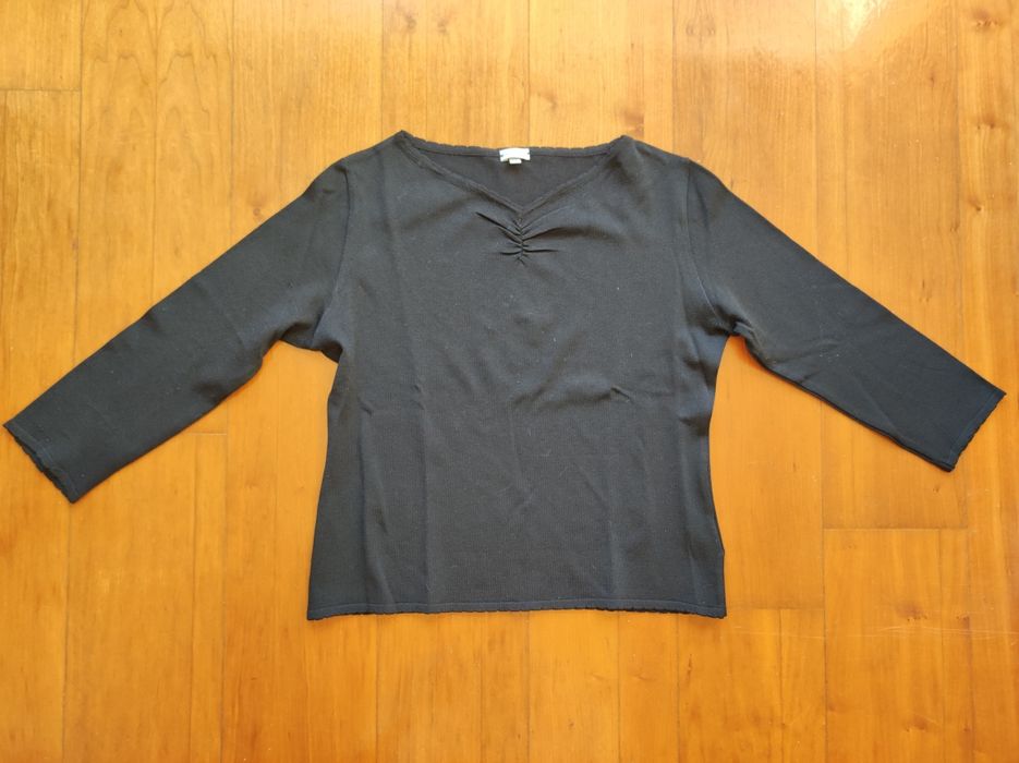 Camisolas Variadas e T-shirt de Várias Marcas