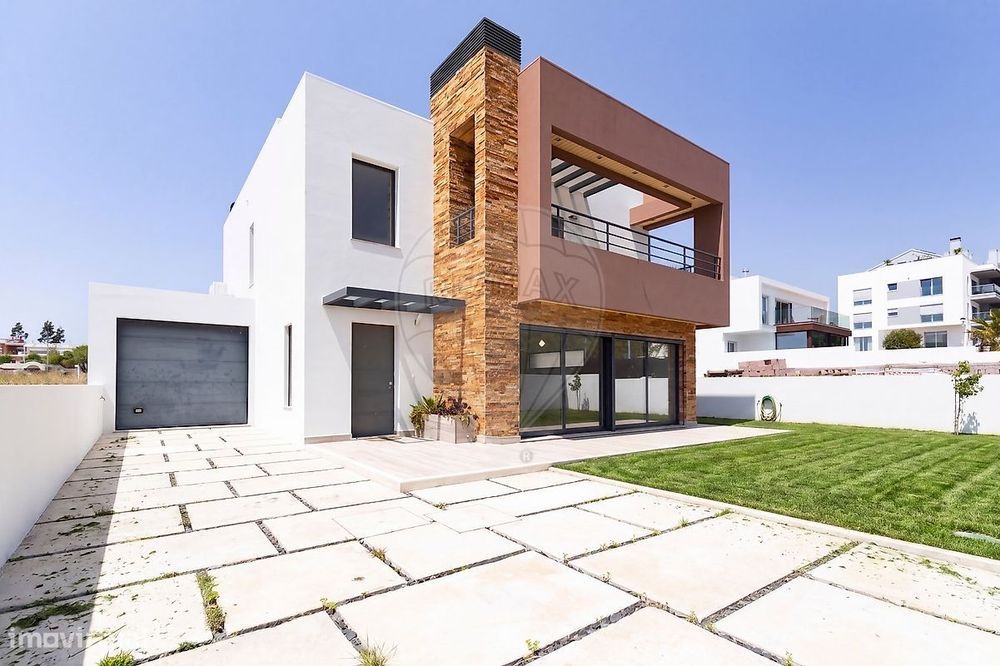 Moradia T4 para venda