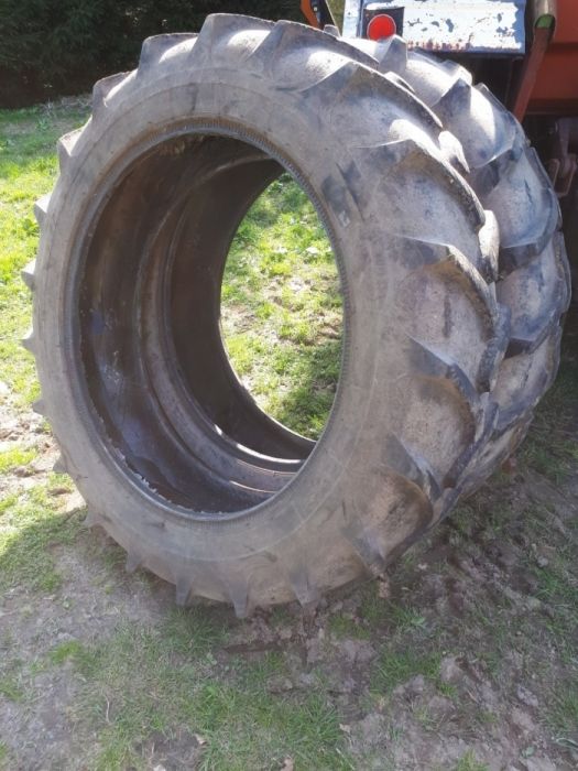 Opony zachodnie 13.6 R - 38 para 330-965 RADIALNE 13.6/12 R - 38 Mocne