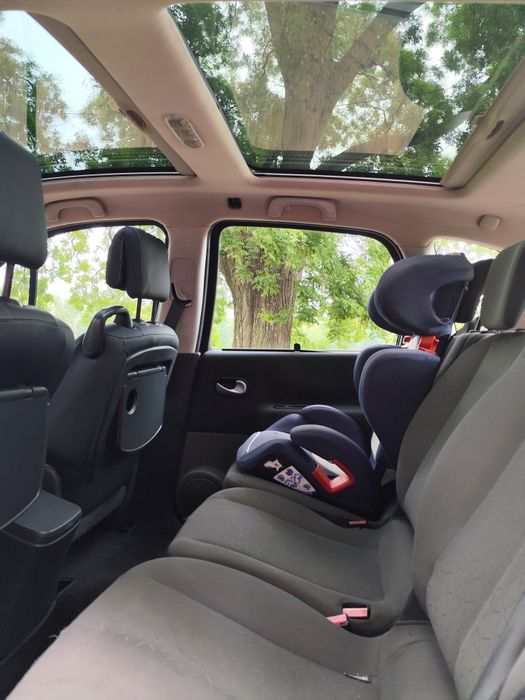 Мінівен Renault Scenic 2009 повністю обслужено