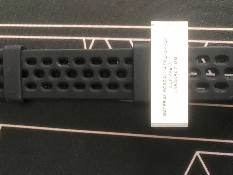 Silicone Preta Prefurada 22mm