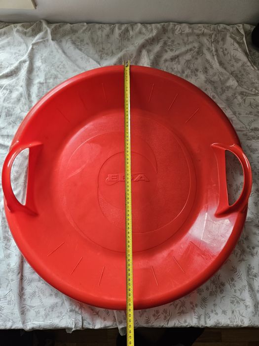 Brinquedo para escorregar na neve