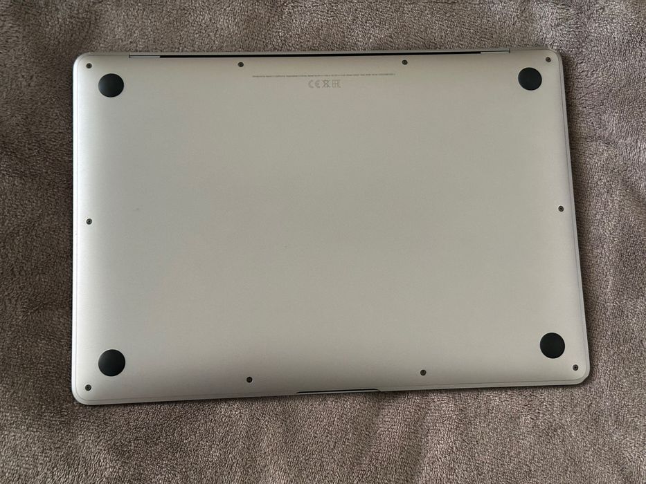 Macbook Air 13 M1 8/256 A2337 (m2 m3 m4)