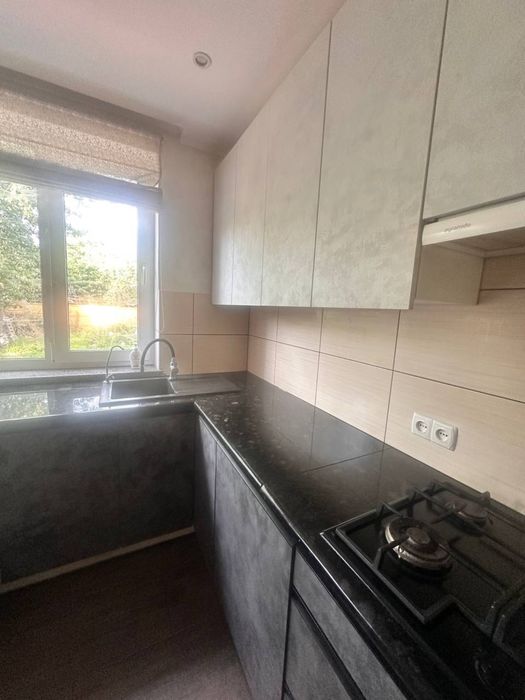 Продаж двоповерхового будинку по вул. Коваленка