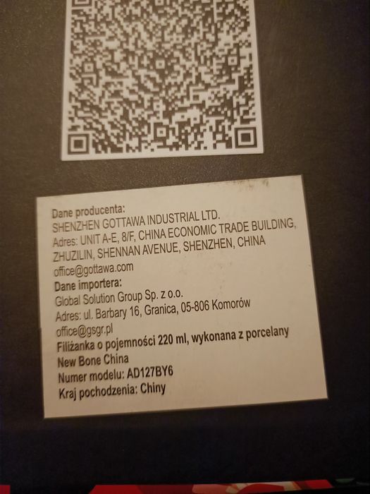 Nowe 4  ładne filiżanki