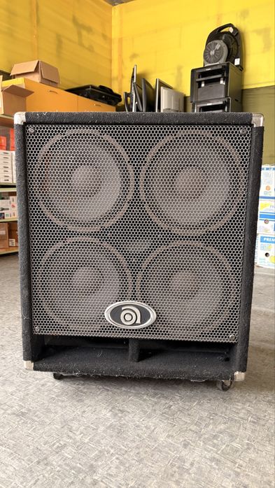Ampeg BSE410HLF 400вт 4x10