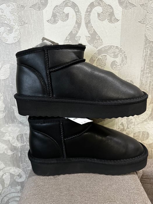 Продам сапоги уггі Next!