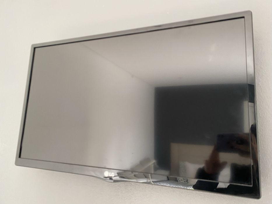 Televisor LG 28MT47D