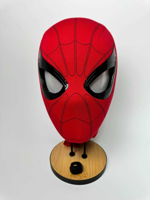 Maska Spider Man'a z RUCHOMYMI SOCZEWKAMI sterowanymi pilotem