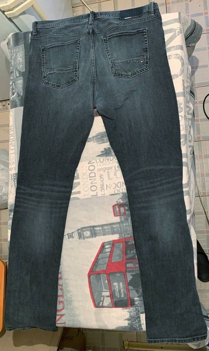 Штаны и джинсы Tommy Hilfiger